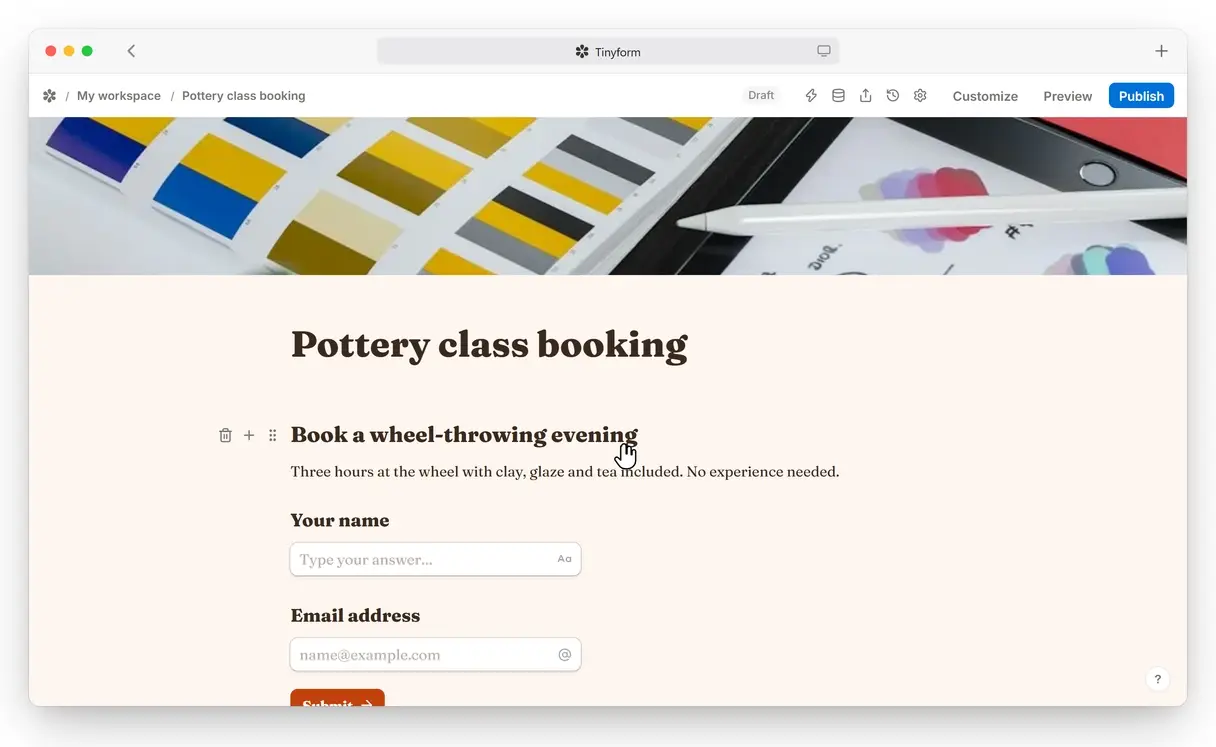The Customize panel changing a form: the theme is switched to dark and a different typeface picked, and the page beside the panel repaints to match.